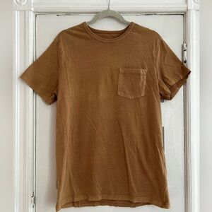 Earth tone men’s tee